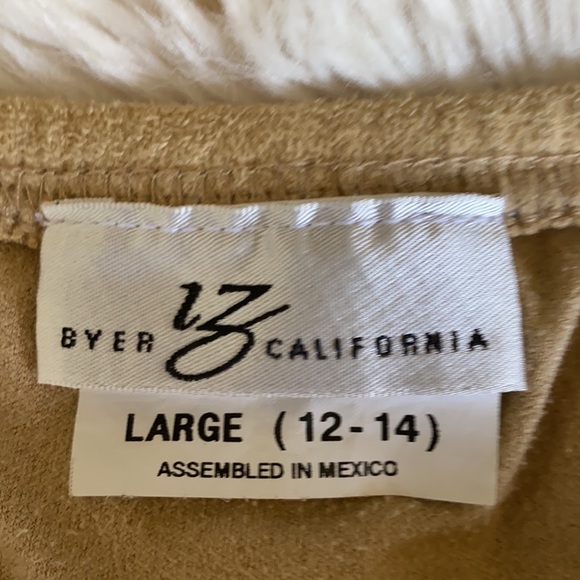 Tan never worn - Picture 3 of 3